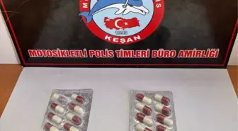 Edirne'de Şüpheli Kişinin Üstünden Sentetik Ecza Çıktı