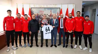 Uşak Valisi Naci Aktaş, Uşakspor Heyetini Ağırladı