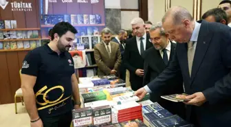 Cumhurbaşkanı Erdoğan, kitap fuarını ziyaret etti