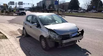 Elazığ'da Ambulans ile Otomobil Çarpıştı: 2 Yaralı