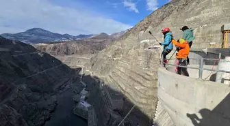 Deriner Barajı Adrenalin Severler İçin Yeni Cazibe Merkezi