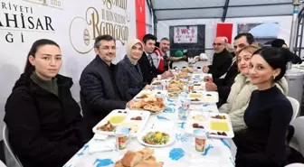 Afyonkarahisar'da İftar Sofraları Kuruldu