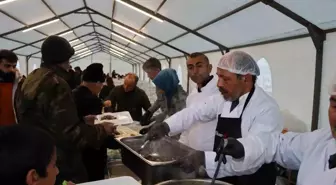 Nusret Gökçe'den Erzurum'a Ücretsiz İftar Hizmeti