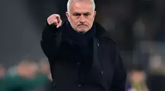 Konuşmalar ortaya çıktı! Mourinho, Rangers maçından sonra soyunma odasını inletmiş