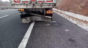 Balıkesir'de Trafik Kazası: Otomobil Yangın Çıkardı, Sürücü Ağır Yaralandı