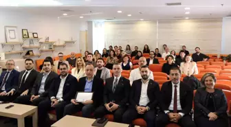 İzmir'in kent kimliği EGİAD'da masaya yatırıldı