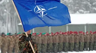 Ukrayna'nın ardından Kosova da NATO'nun kapısını çaldı