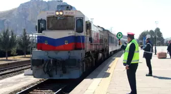 İranlı Turistler Tren Seferleriyle Van'a Akın Ediyor