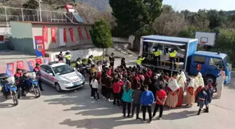 Aydın'da Öğrencilere Emniyet Kemeri Eğitimi Verildi