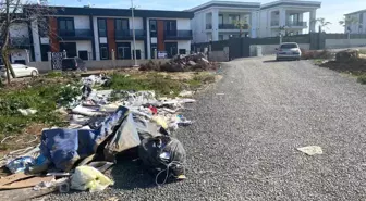 Kartepe'de Hafriyat Kamyonları Lüks Sitelerin Yakınında Moloz Döküyor