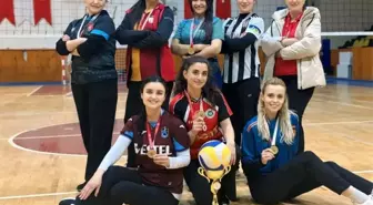 Bayburt'lu Kadın Polislerden Voleybolda Birincilik