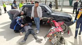 İnegöl'de Motosiklet ile Otomobil Çarpıştı: Bir Yaralı