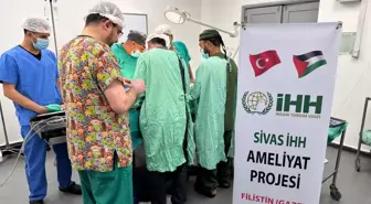 Türk doktorlardan Gazzeli yaralılara ameliyat desteği