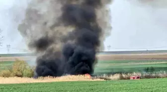 Tekirdağ'da Sazlık Alanında Yangın Paniğe Neden Oldu