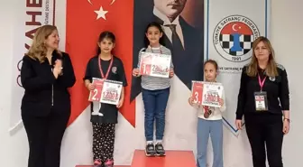 Eskişehir'de 14 Mart Tıp Bayramı Satranç Turnuvası Sonuçlandı