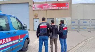 Kesinleşmiş hapis cezası bulunan firari uyuşturucu taciri yakalandı