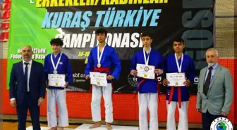 Düzceli Sporcular Kuraş Türkiye Şampiyonası'nda Madalya Kazandı