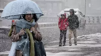 Meteoroloji 26 ili sarı kodla uyardı! İstanbul'a bile kar yağışı göründü