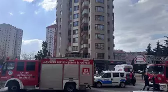 Kayseri'de Apartman Görevlisi ile Kiracı Arasında Bıçaklı ve Silahlı Kavga: 2 Yaralı