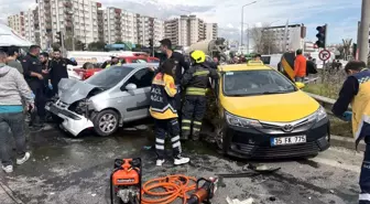 Aydın'da Taksi ve Otomobil Çarpıştı: 2 Yaralı