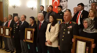 İstanbul Valiliği'nde 18 Mart Çanakkale Zaferi ve Şehitleri Anma Günü Töreni Düzenlendi