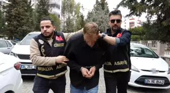 Antalya'da Oğul, Babasını Bıçaklayarak Öldürdü