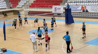 Bayburt Gençlik Merkezi Kadın Voleybol Takımı Final Grubuna Yükseldi