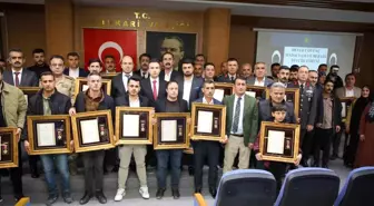 Hakkari'de şehit ailelerine devlet övünç madalyası verildi