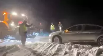 Yozgat'ta Yoğun Kar Yağışı, Trafikte Aksaklıklara Neden Oldu