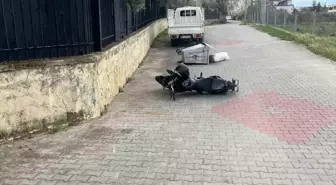 Antalya'da Motosiklet Kazası: Sürücü Yaralandı