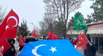 Sivas Cumhuriyet Üniversitesi'nde Doğu Türkistan İçin Yürüyüş Düzenlendi