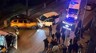 Bursa'da Seyir Halinde Uyuya Kalan Sürücü Park Halindeki Araca Çarptı