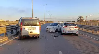 Antalya'da Zincirleme Trafik Kazası: 2 Yaralı