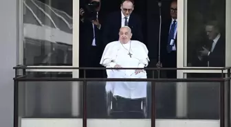 Papa Francis, tedavi gördüğü hastaneden taburcu oldu