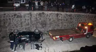 Ordu'da Trafik Kazası: Otomobil Dere Yatağına Yuvarlandı, 2 Yaralı