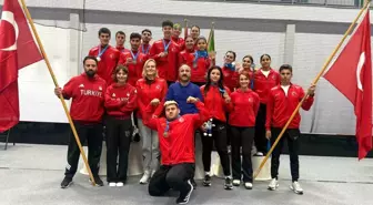 Özel Sporcular Para Atletizm Milli Takımı'na Bakan Bak'tan Tebrik