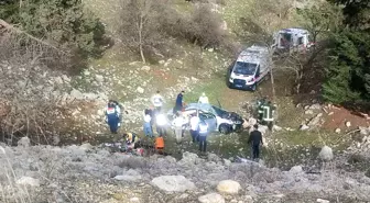 Konya'da Uçurumdan Düşen Otomobilde 2 Ölü, 3 Yaralı