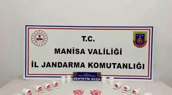 Manisa'da Jandarma Uyuşturucu Operasyonu: 1.182 Sentetik Hap Ele Geçirildi