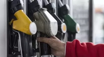 Akaryakıta bir indirim geldi, yenisi için tarih verildi
