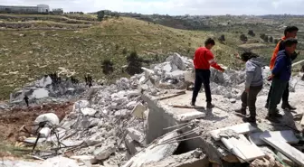 İsrail Güçleri Batı Şeria'da Filistinlilere Ait 3 Evi Yıktı