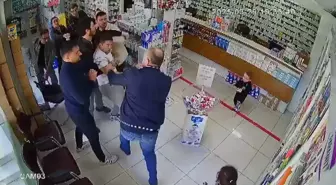 Konya'da Nöbetçi Eczanede Kavga: Eczacı Merdivenlerden Düştü