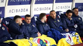 Fenerbahçe Yedekleri Soğukta Zor Anlar Yaşadı