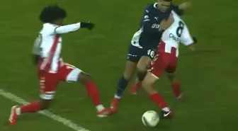 VAR devreye girmedi! İşte Fenerbahçe'nin penaltı beklediği pozisyon