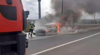 Diyarbakır'da Trafik Kazası: Araç Alev Aldı