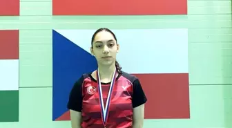 Hazal Bengisu Keskin, Uluslararası Badminton Turnuvasında Altın Madalya Kazandı