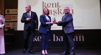Pazaryeri Belediye Başkanı Zekiye Tekin, Kayseri'deki Ödül Töreninde Konuştu