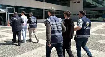 Bolu'da Kuaföre Hırsızlık: İki Şüpheli Yakalandı