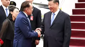 Çin Cumhurbaşkanı Xi Jinping, Malezya'da Resmi Ziyarette Bulundu