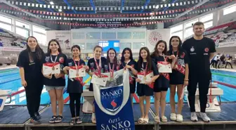 SANKO Okulları Küçük Kız Yüzme Takımı Bölge Şampiyonu Oldu