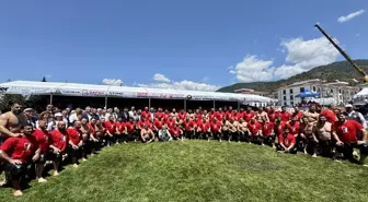 Fethiye'de Yağlı Güreşlerin Başpehlivanı Feyzullah Aktürk Oldu